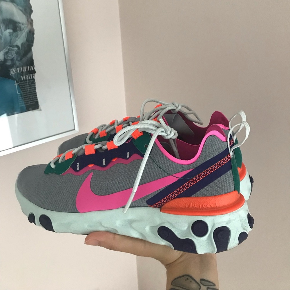 NIKE REACT ELEMENT 55